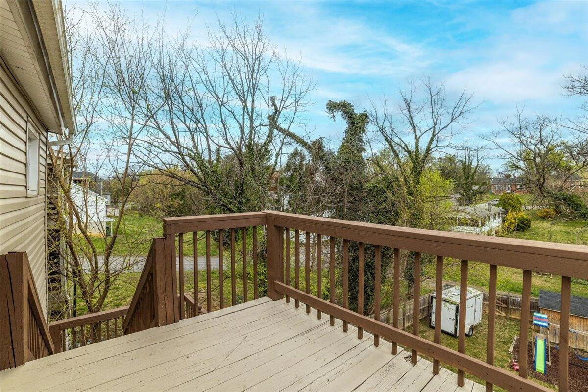 1527 Loudon AVE - Photo 25
