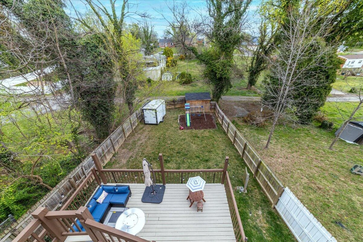 1527 Loudon AVE - Photo 26