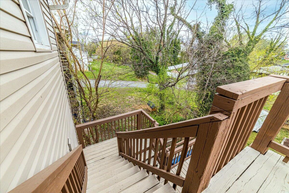 1527 Loudon AVE - Photo 27