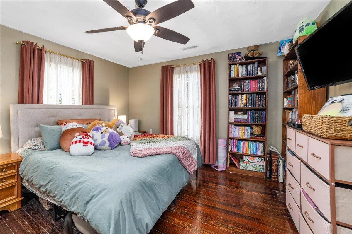 1527 Loudon AVE - Photo 31