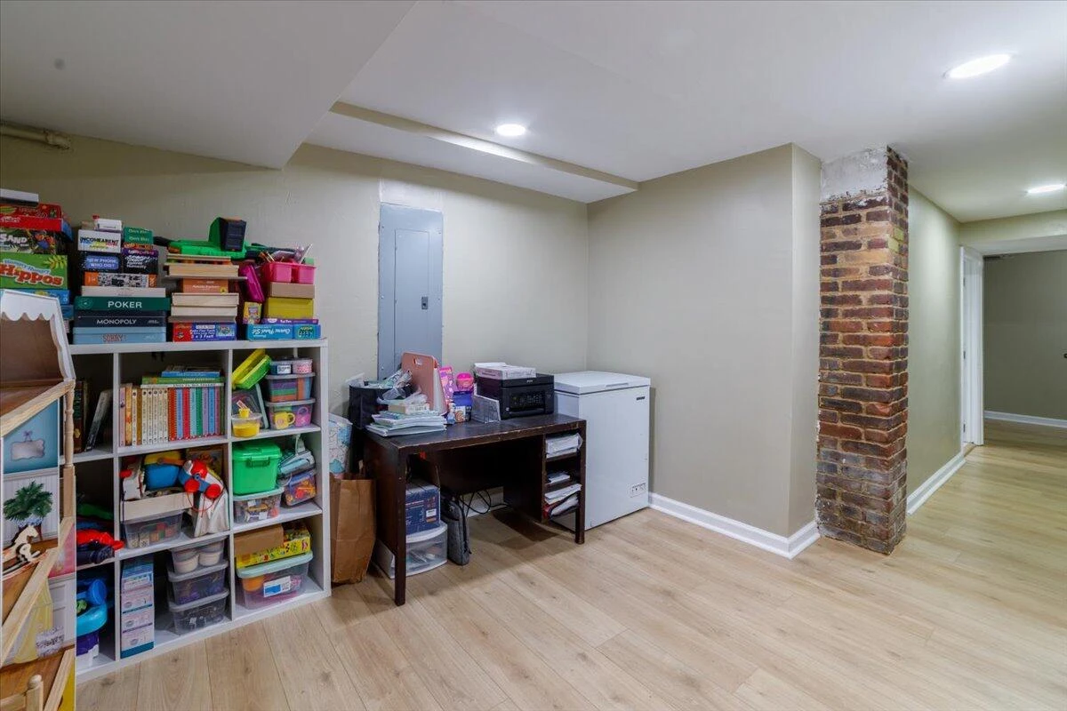 1527 Loudon AVE - Photo 33