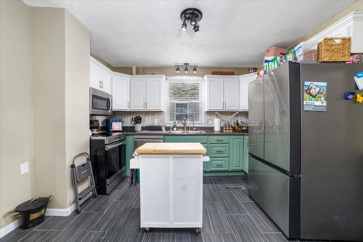 1527 Loudon AVE - Photo 13