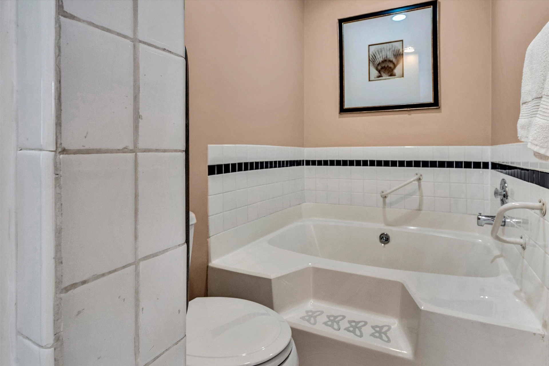 1714 ORCHARD DR - Photo 21