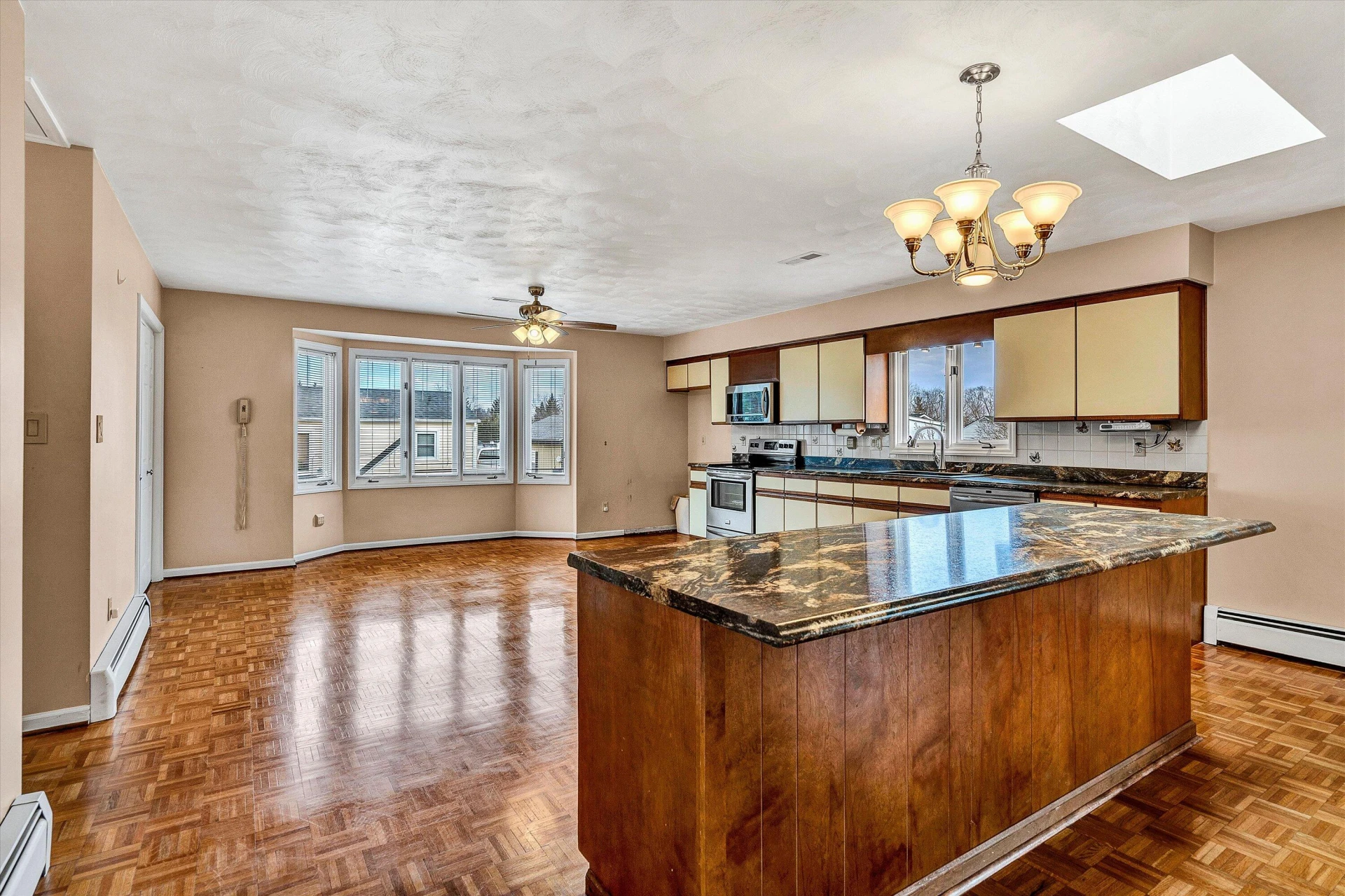 1714 ORCHARD DR - Photo 7