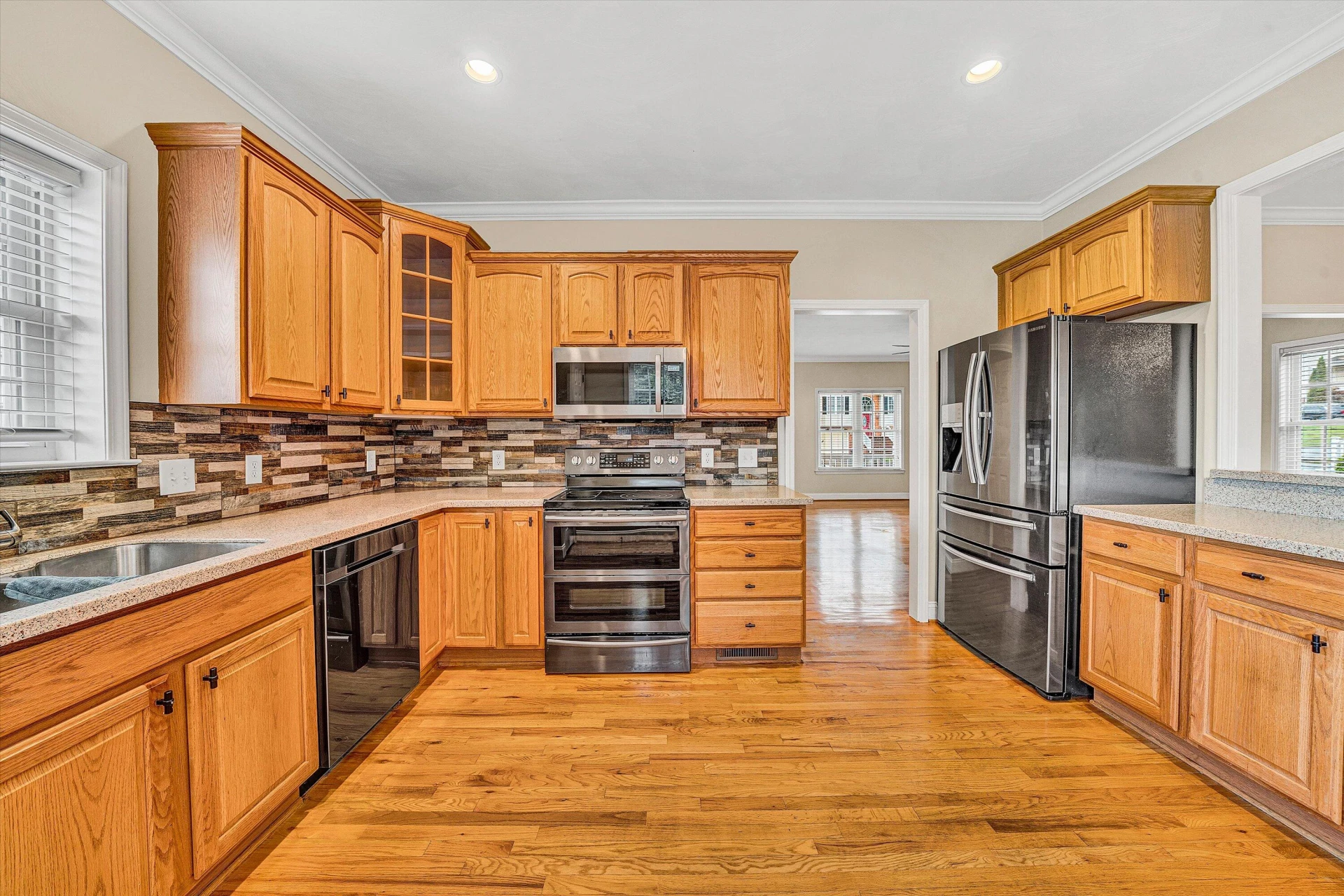 8007 Amber Wood CT - Photo 10