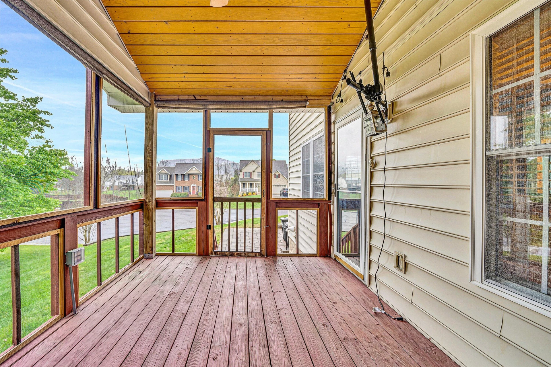 8007 Amber Wood CT - Photo 14