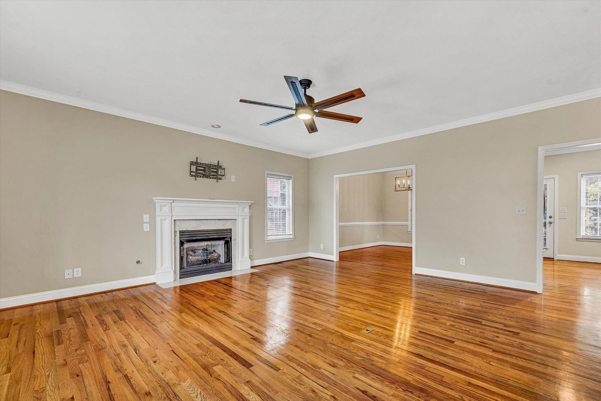 8007 Amber Wood CT - Photo 2