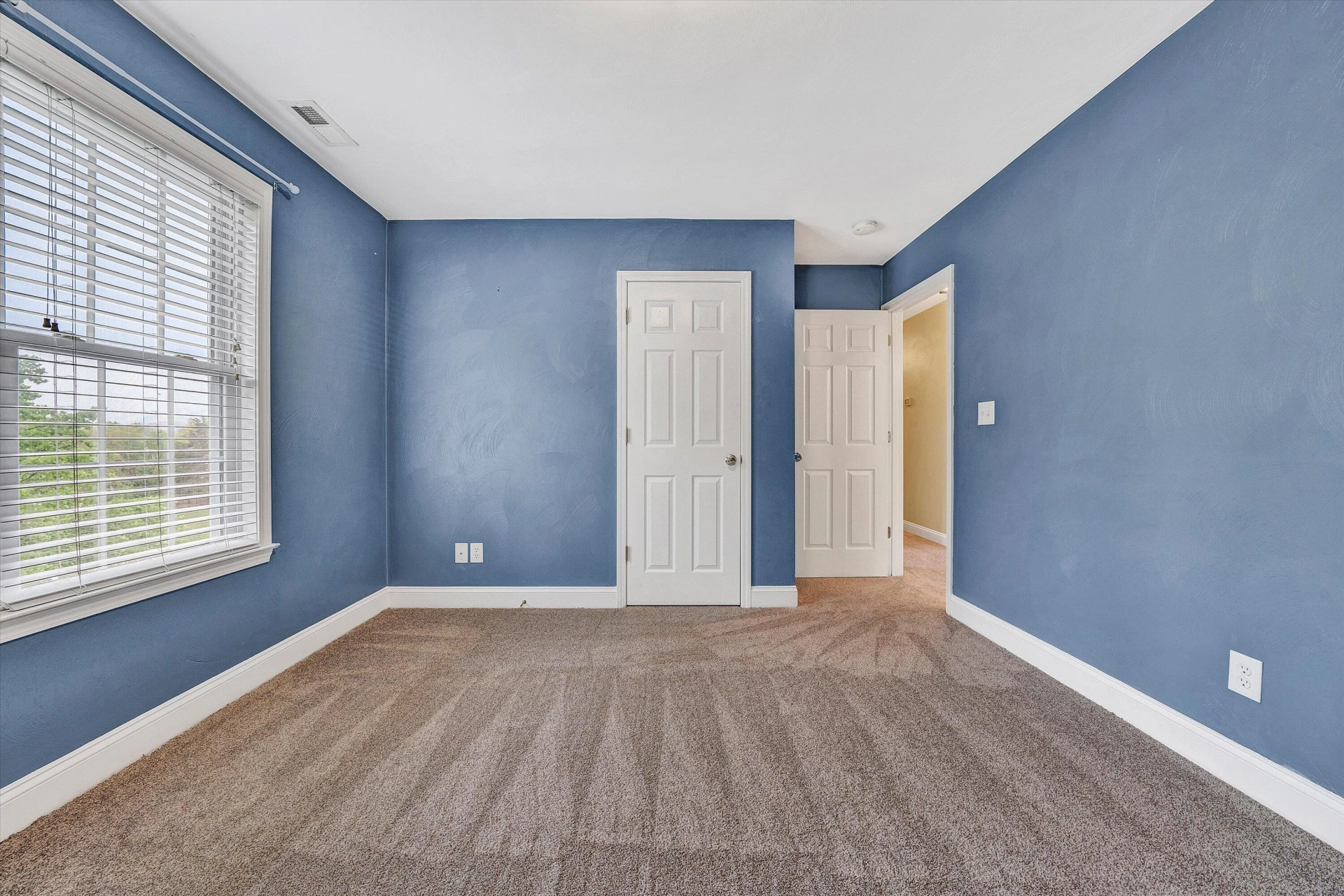 8007 Amber Wood CT - Photo 24