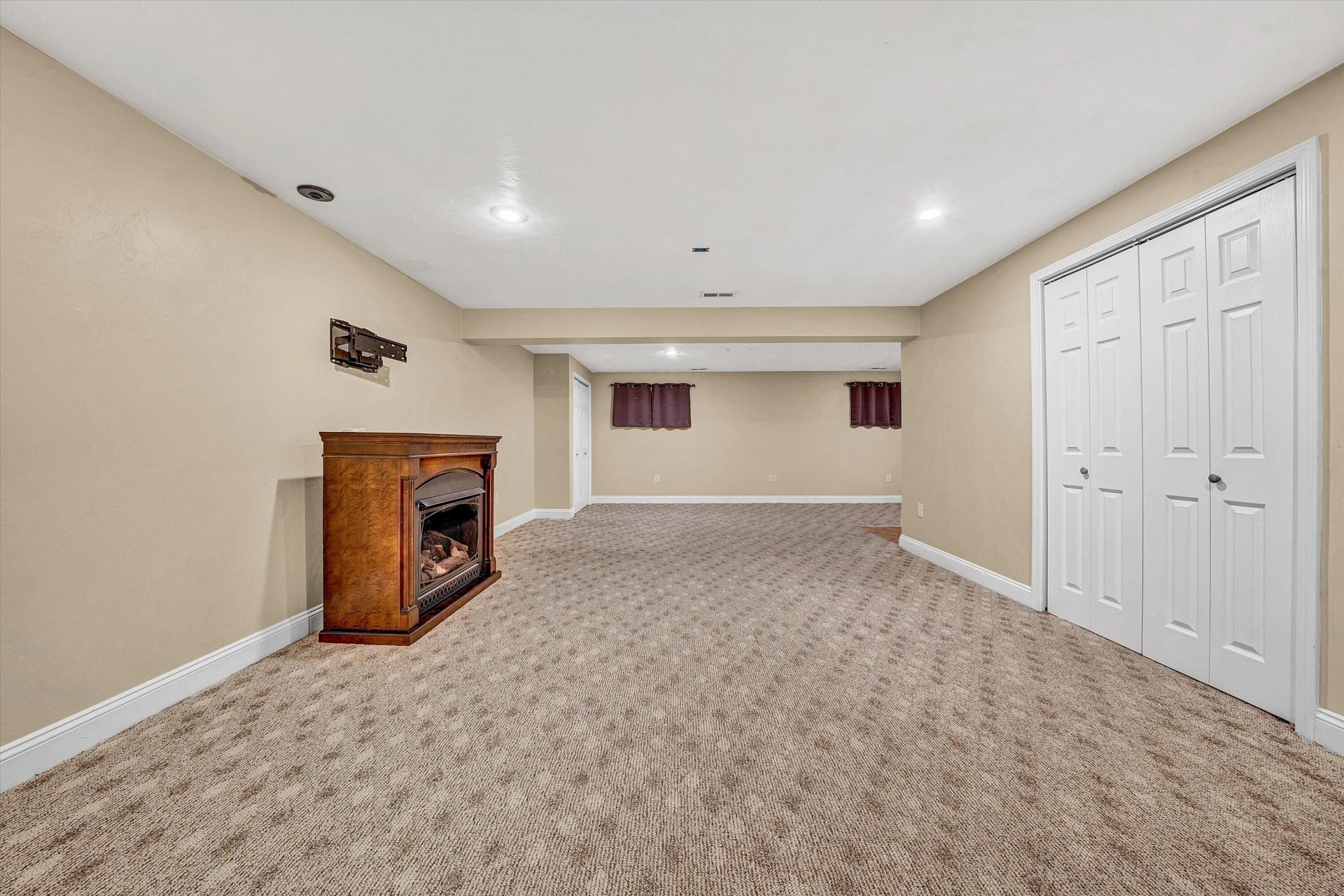 8007 Amber Wood CT - Photo 32
