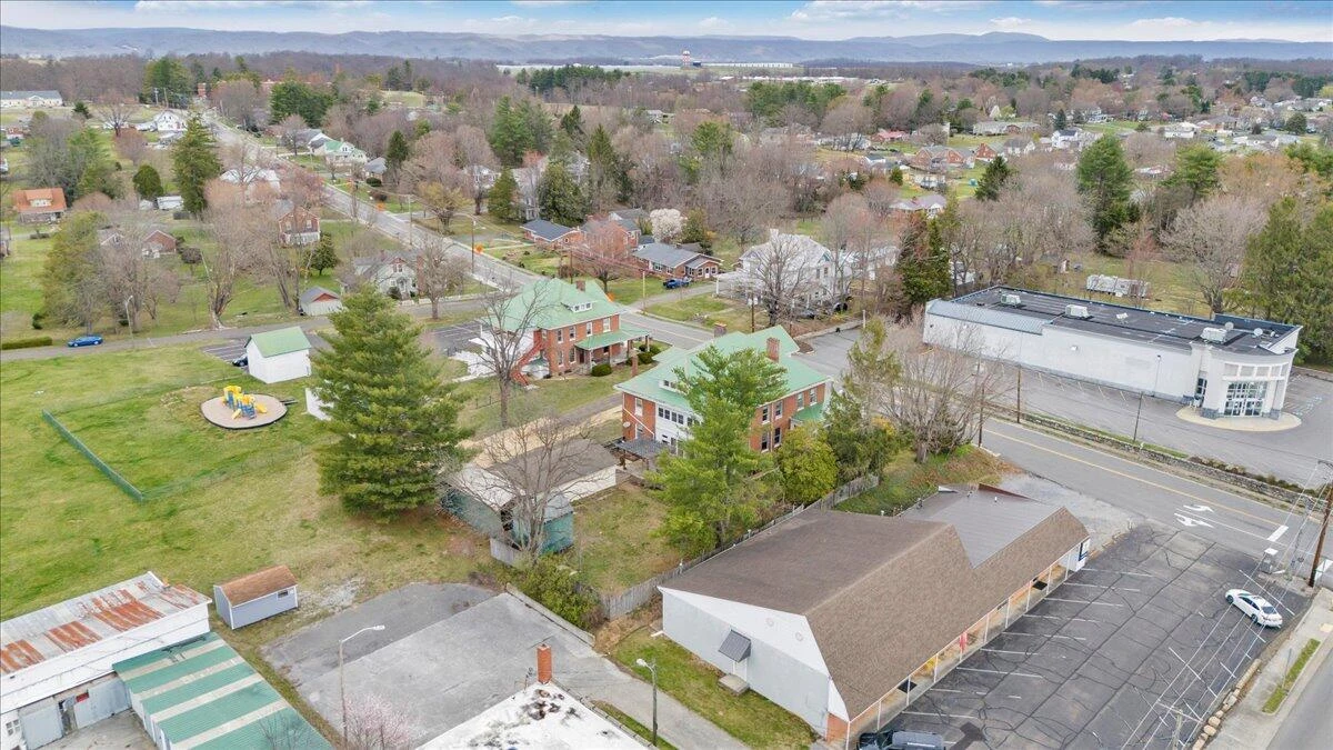 13 Giles AVE - Photo 106