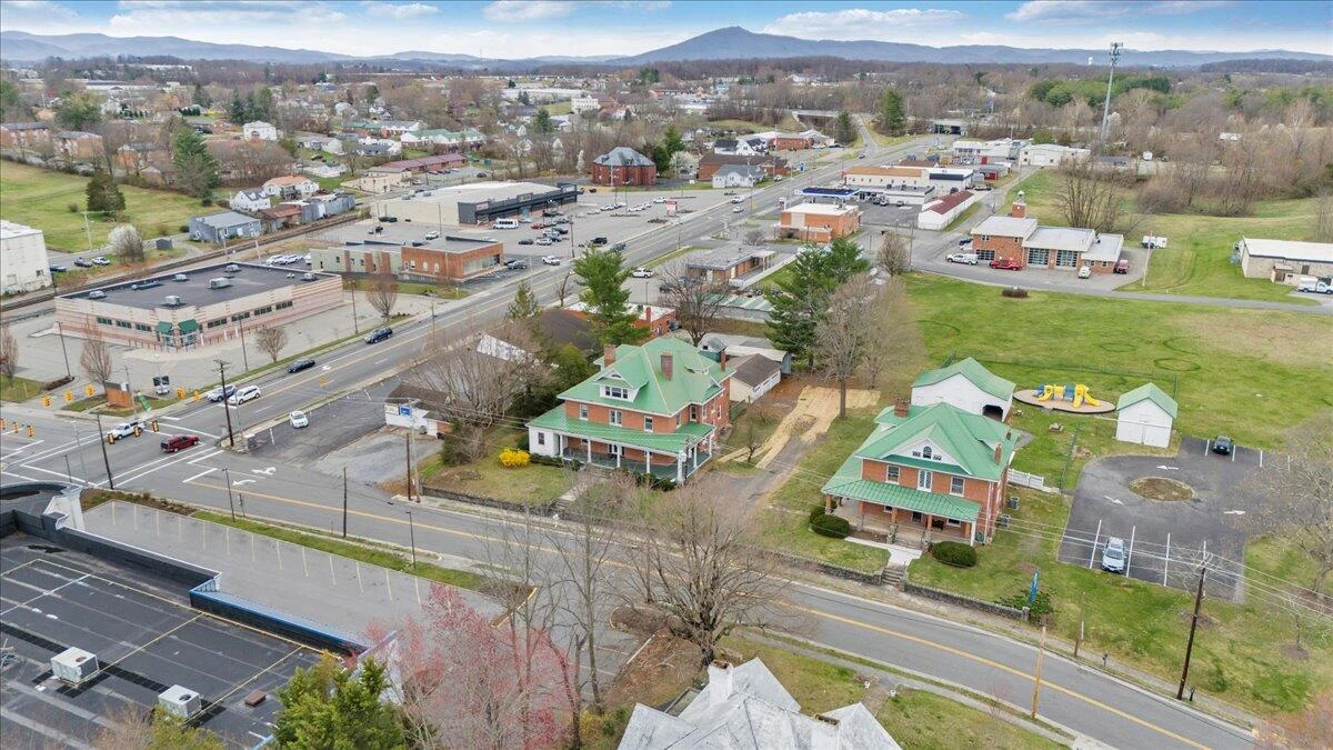 13 Giles AVE - Photo 113