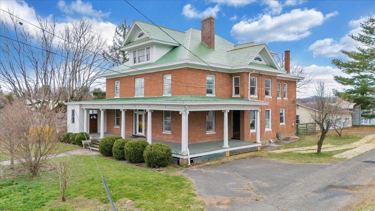 13 Giles AVE - Photo 114