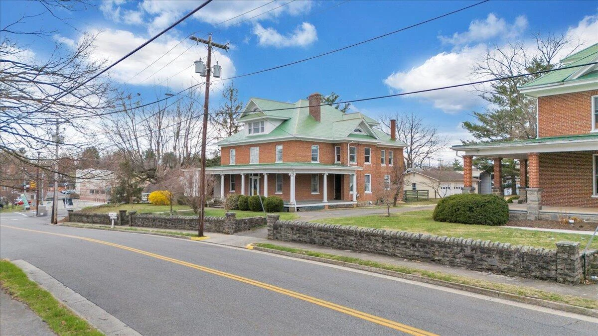 13 Giles AVE - Photo 116