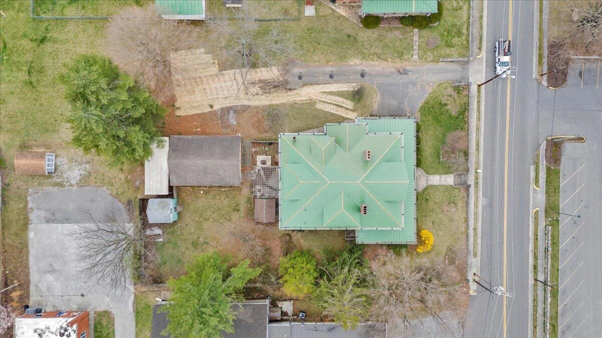 13 Giles AVE - Photo 126