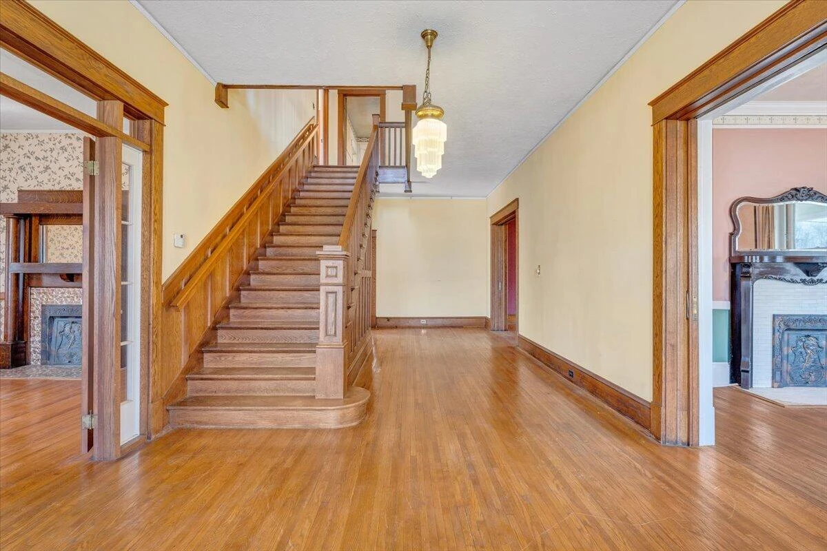 13 Giles AVE - Photo 23
