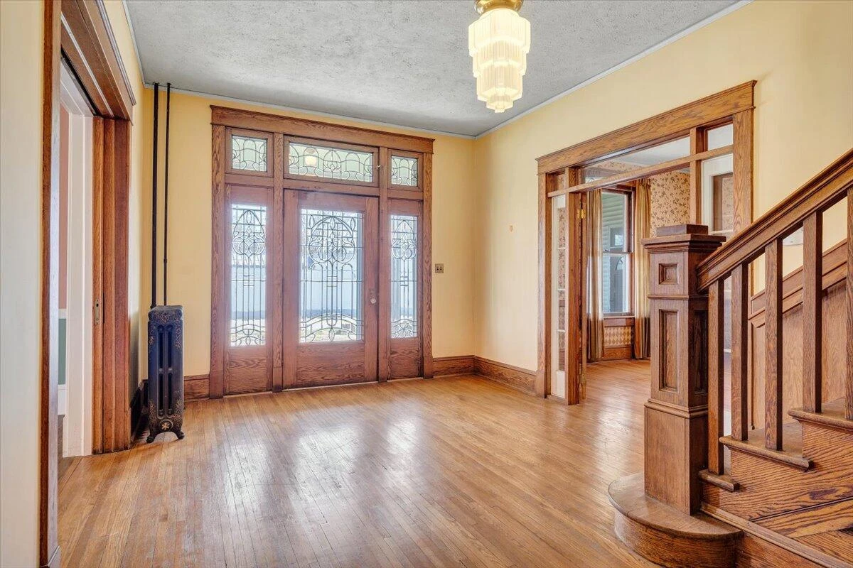 13 Giles AVE - Photo 25