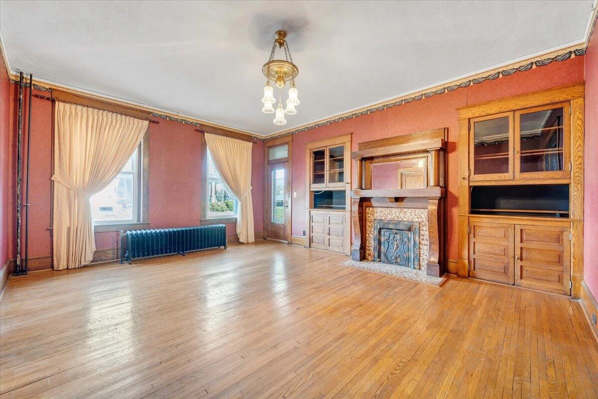 13 Giles AVE - Photo 38
