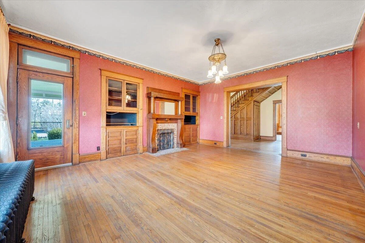 13 Giles AVE - Photo 41
