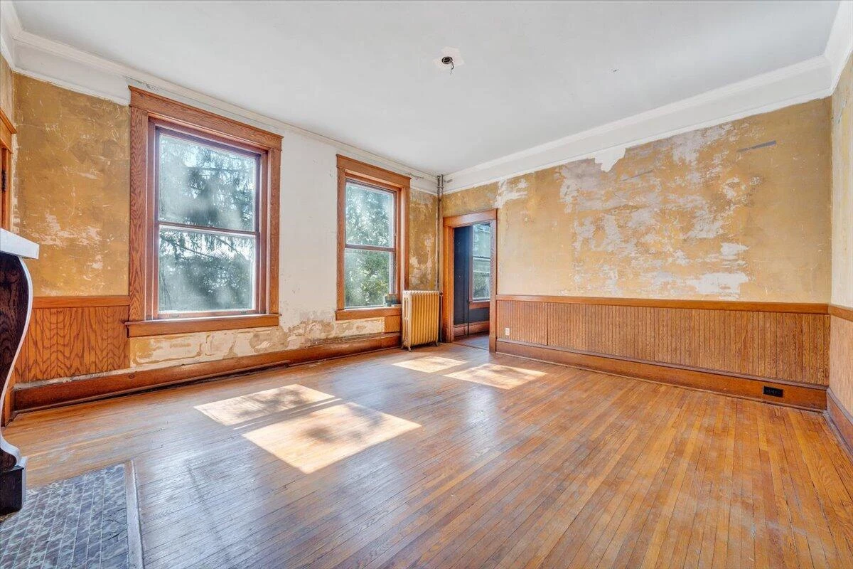13 Giles AVE - Photo 45