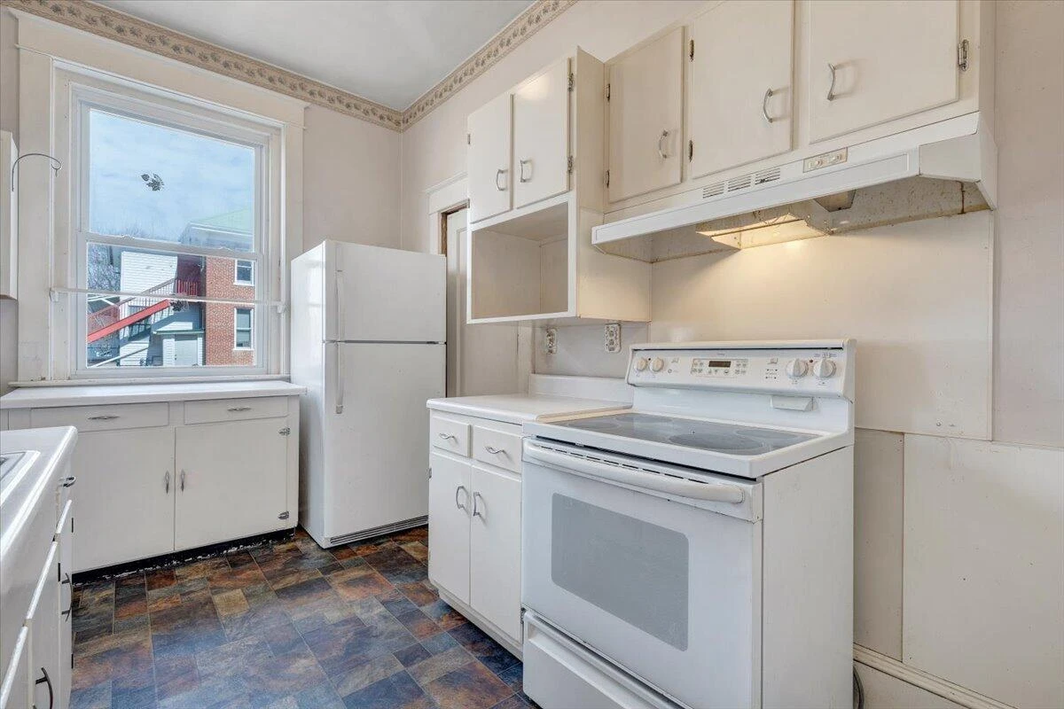 13 Giles AVE - Photo 53