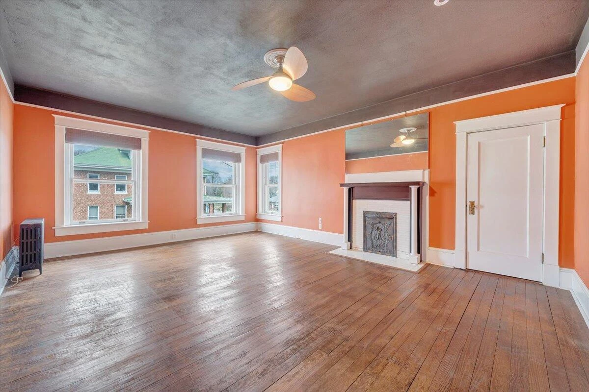 13 Giles AVE - Photo 63