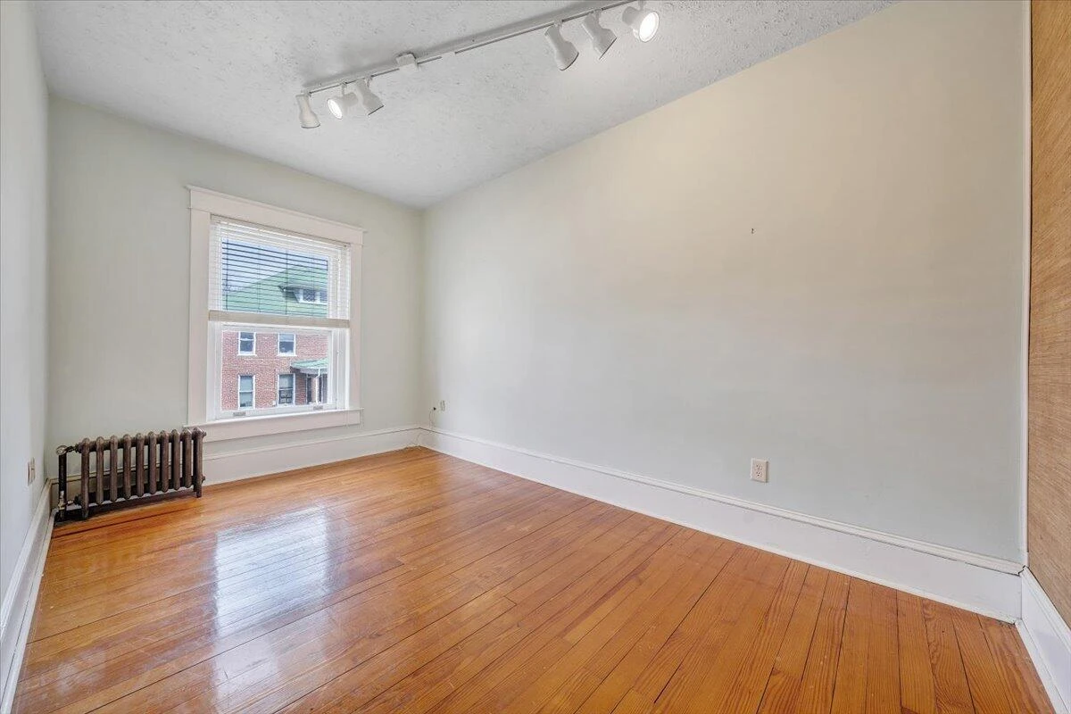 13 Giles AVE - Photo 73