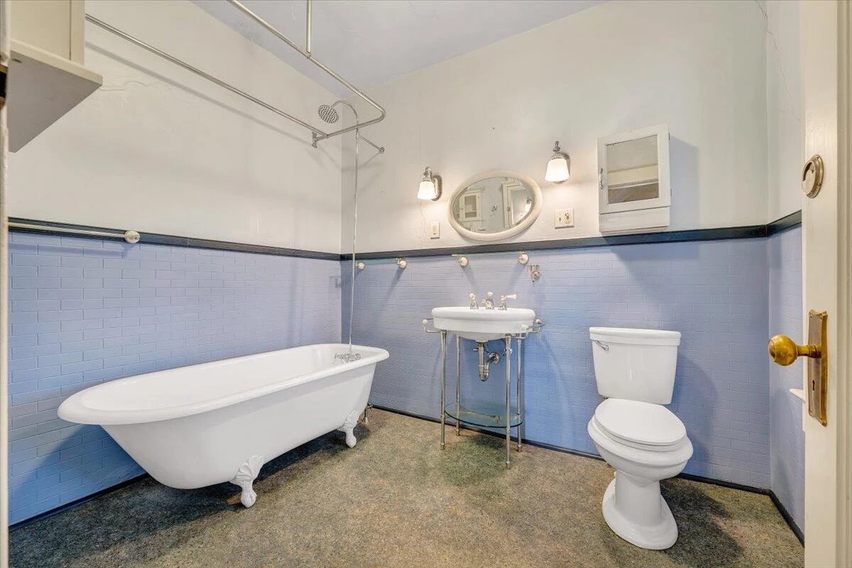 13 Giles AVE - Photo 74