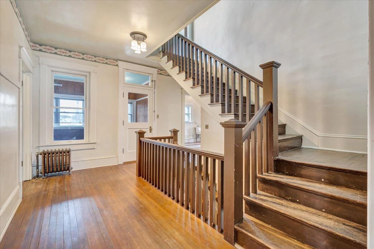 13 Giles AVE - Photo 81