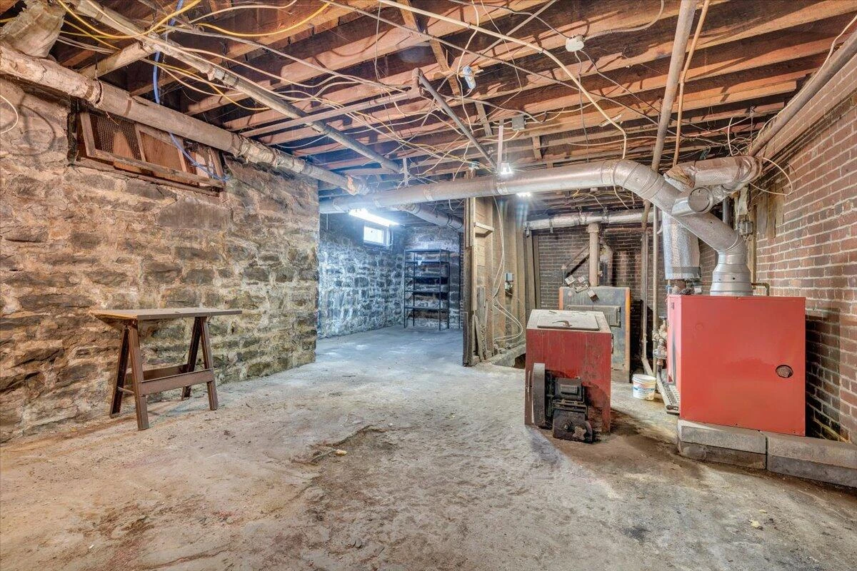 13 Giles AVE - Photo 87