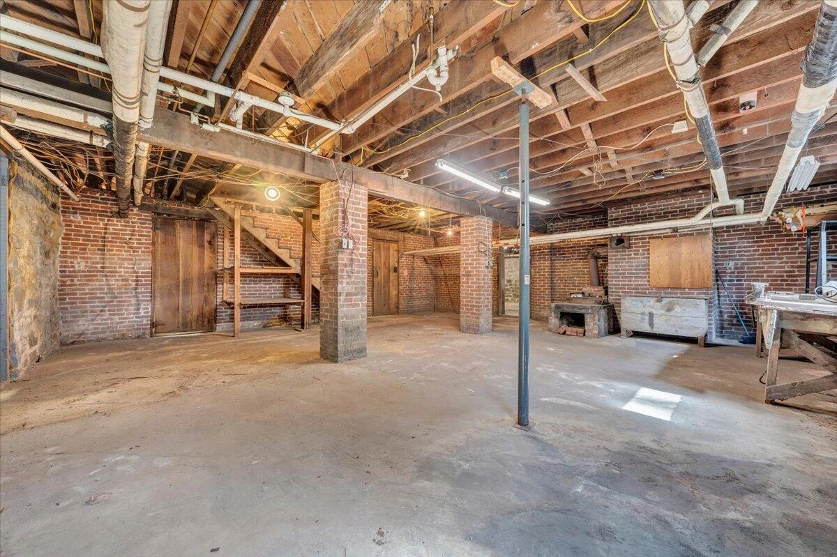 13 Giles AVE - Photo 91