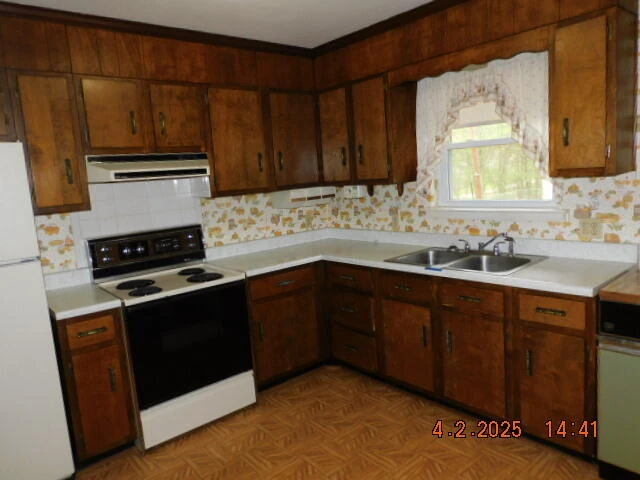 5531 Ambassador DR - Photo 7