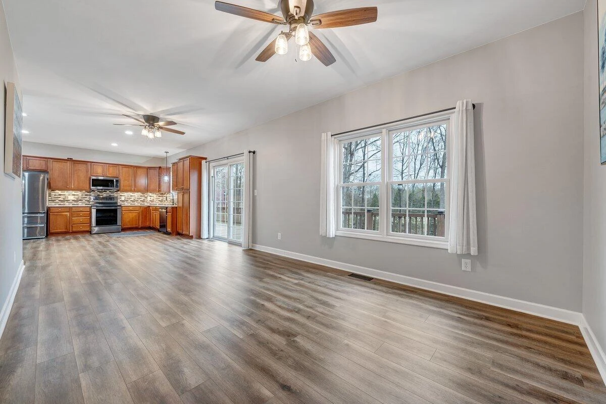 1037 Joffrey DR - Photo 10