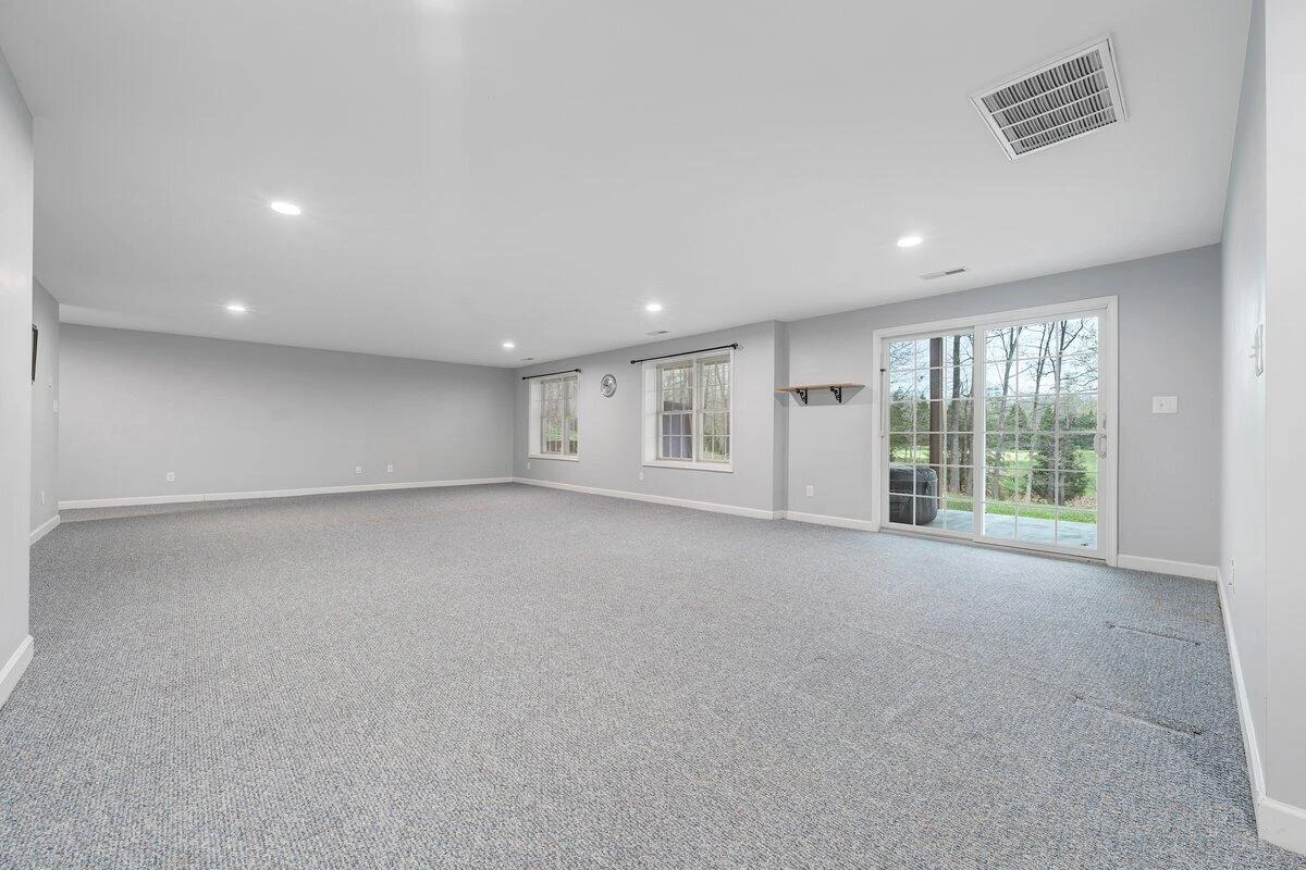 1037 Joffrey DR - Photo 20