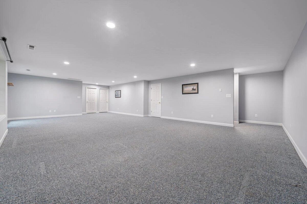 1037 Joffrey DR - Photo 21