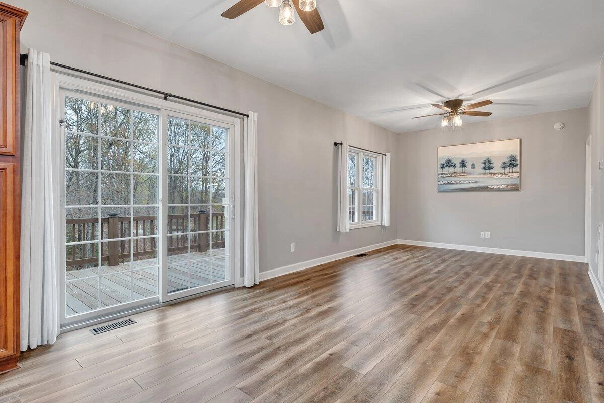 1037 Joffrey DR - Photo 9