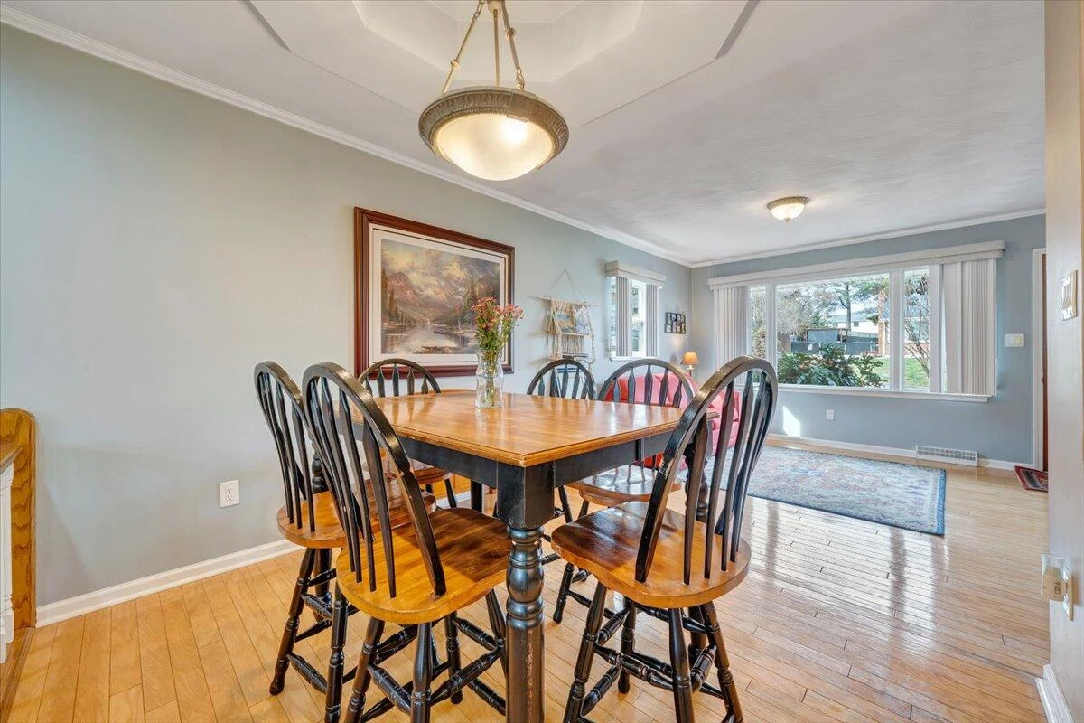 548 Holiday RD - Photo 13