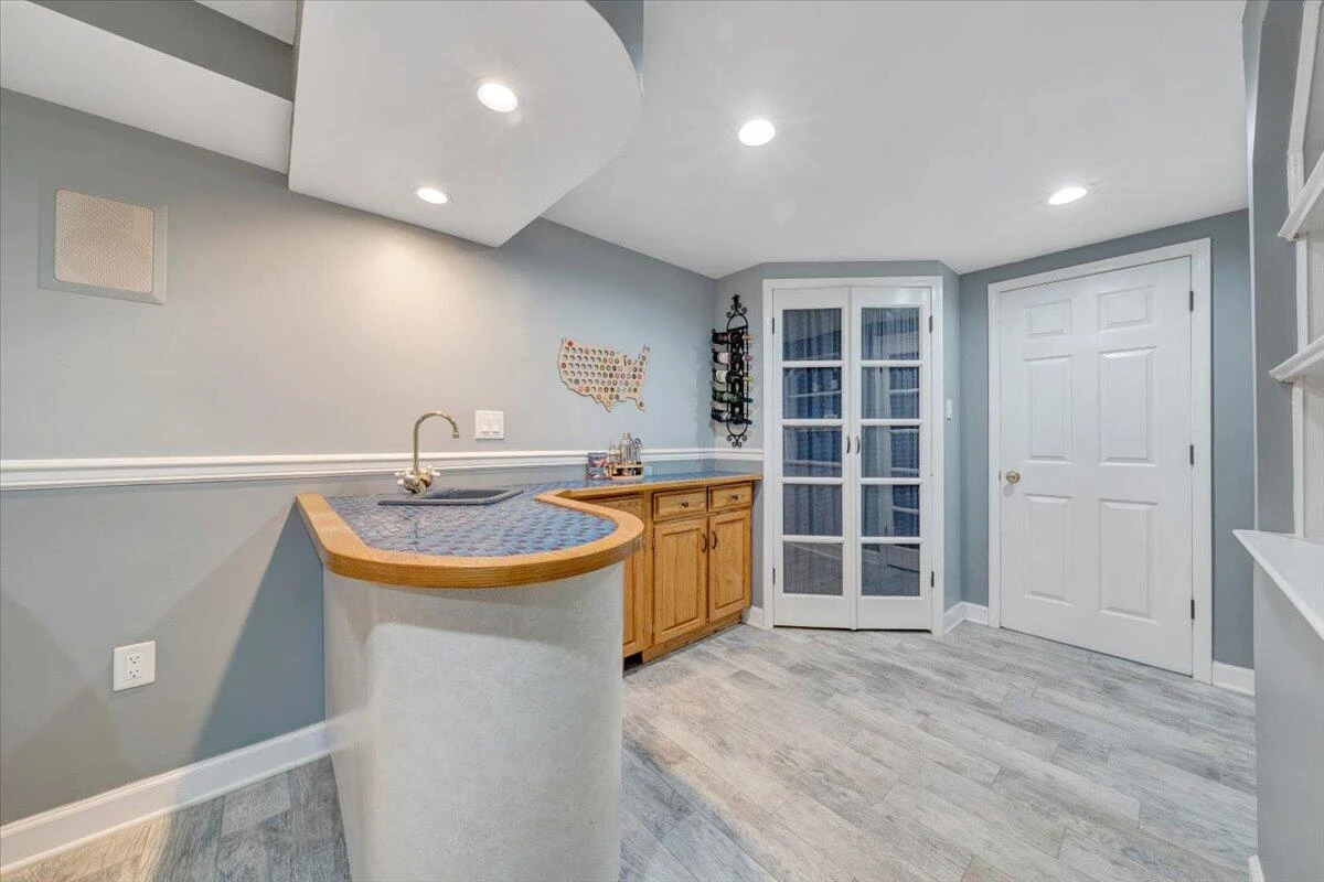 548 Holiday RD - Photo 30