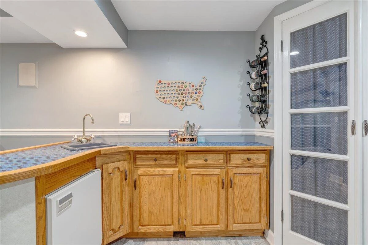 548 Holiday RD - Photo 32