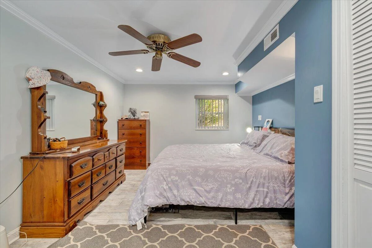548 Holiday RD - Photo 33