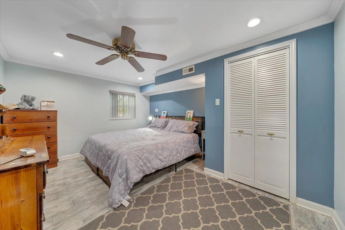 548 Holiday RD - Photo 34