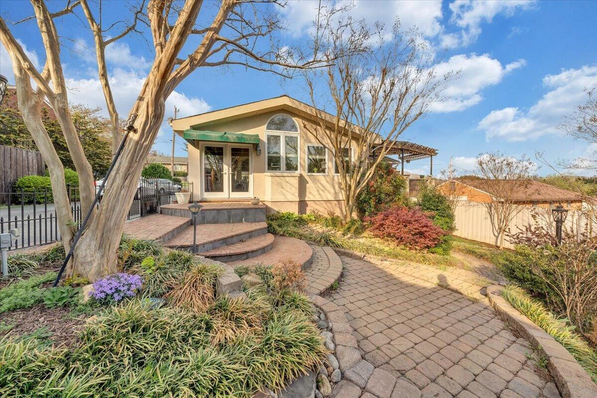 548 Holiday RD - Photo 46