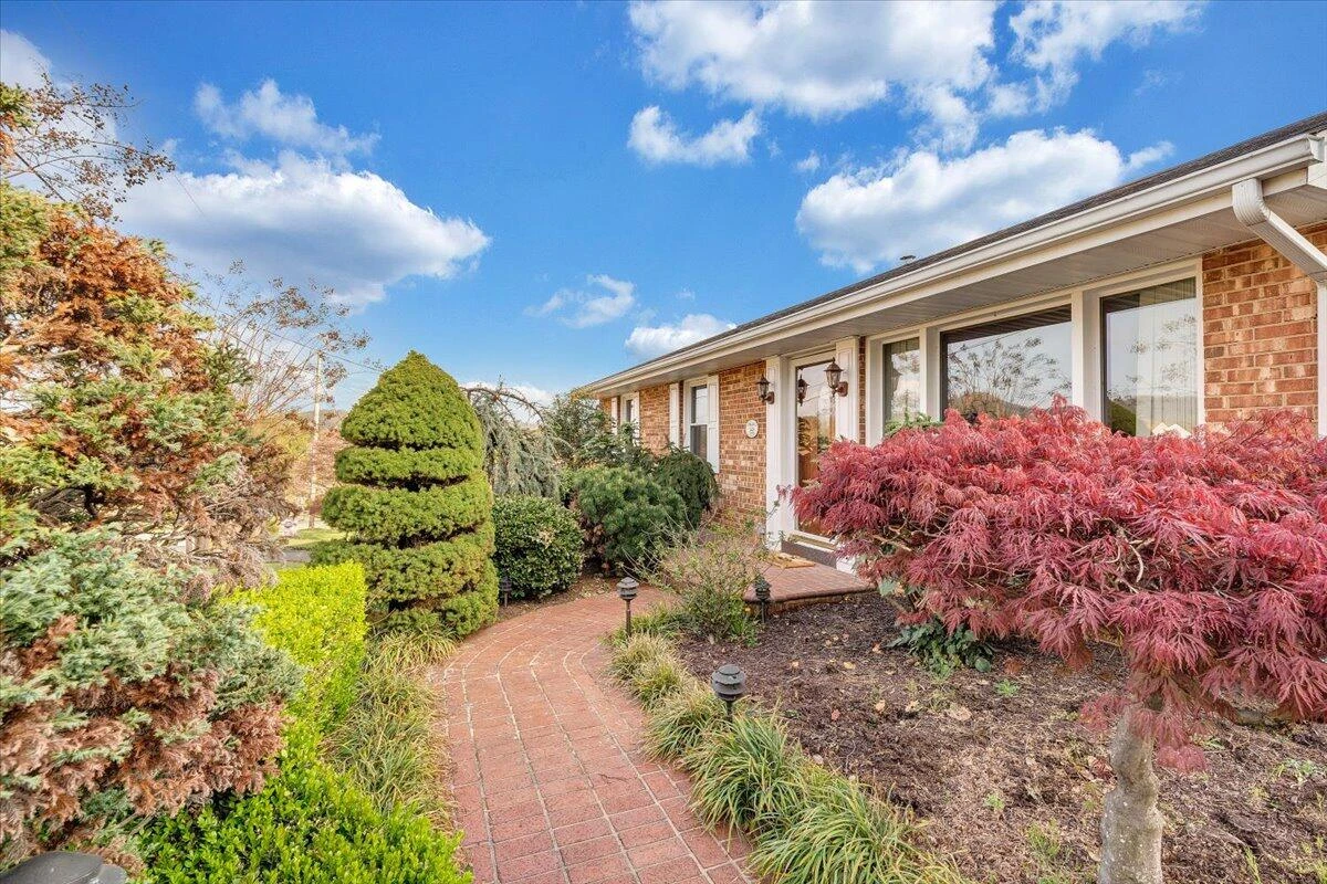 548 Holiday RD - Photo 58