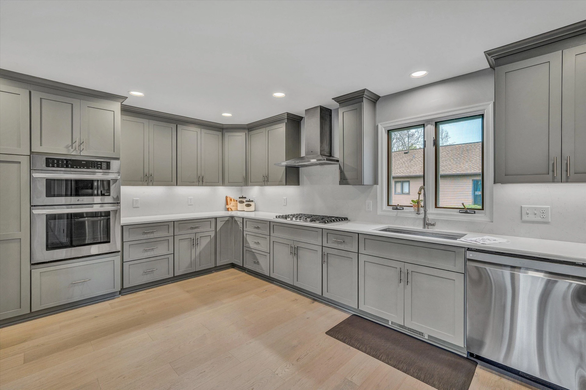 165 Channelview DR - Photo 12