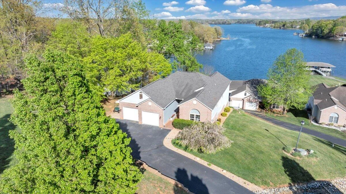 81 Lighthouse LN - Photo 4