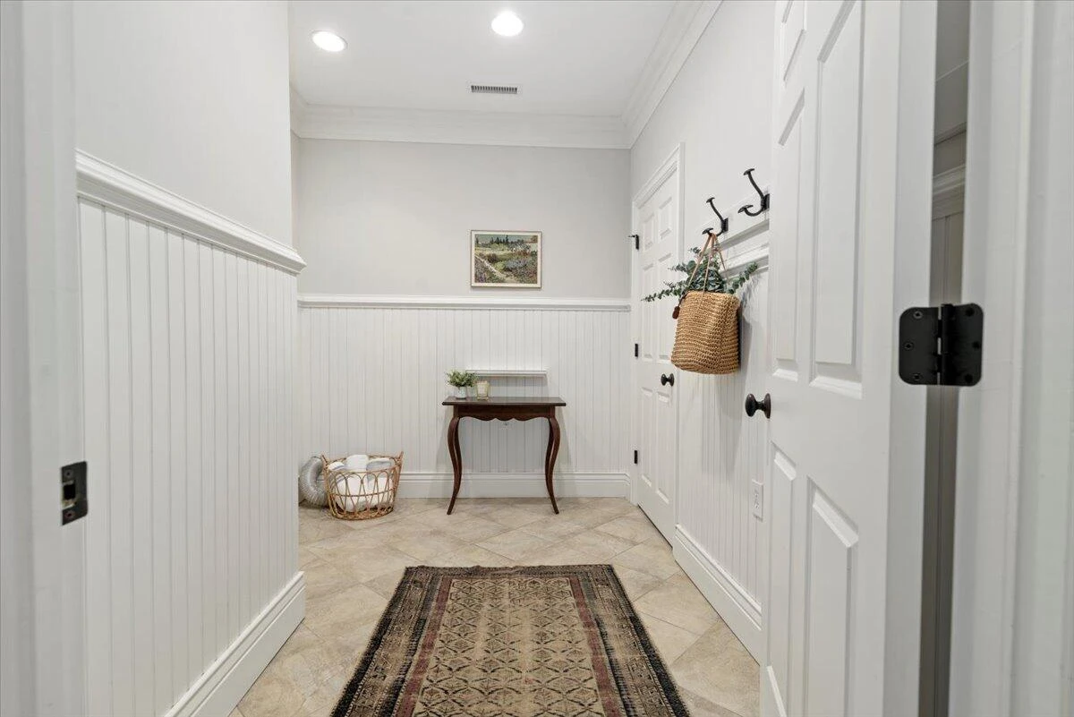 1100 Governors LN - Photo 17