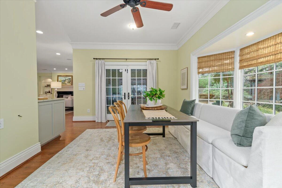 1100 Governors LN - Photo 35
