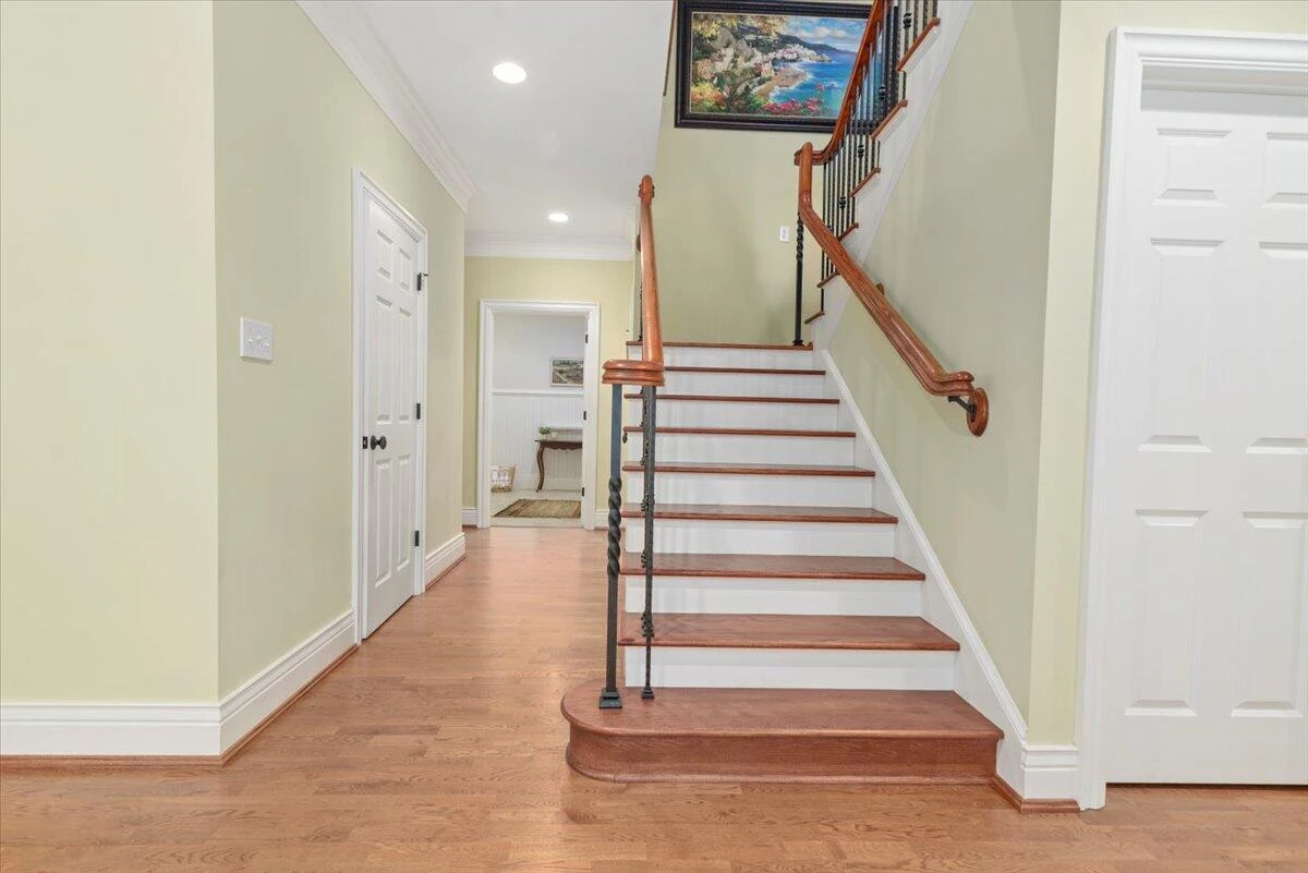 1100 Governors LN - Photo 53