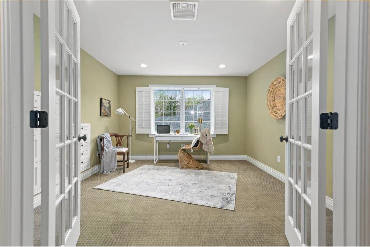 1100 Governors LN - Photo 54