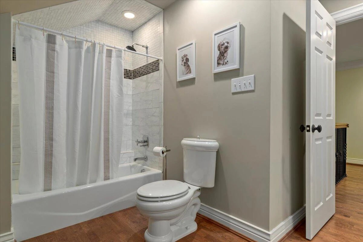 1100 Governors LN - Photo 66