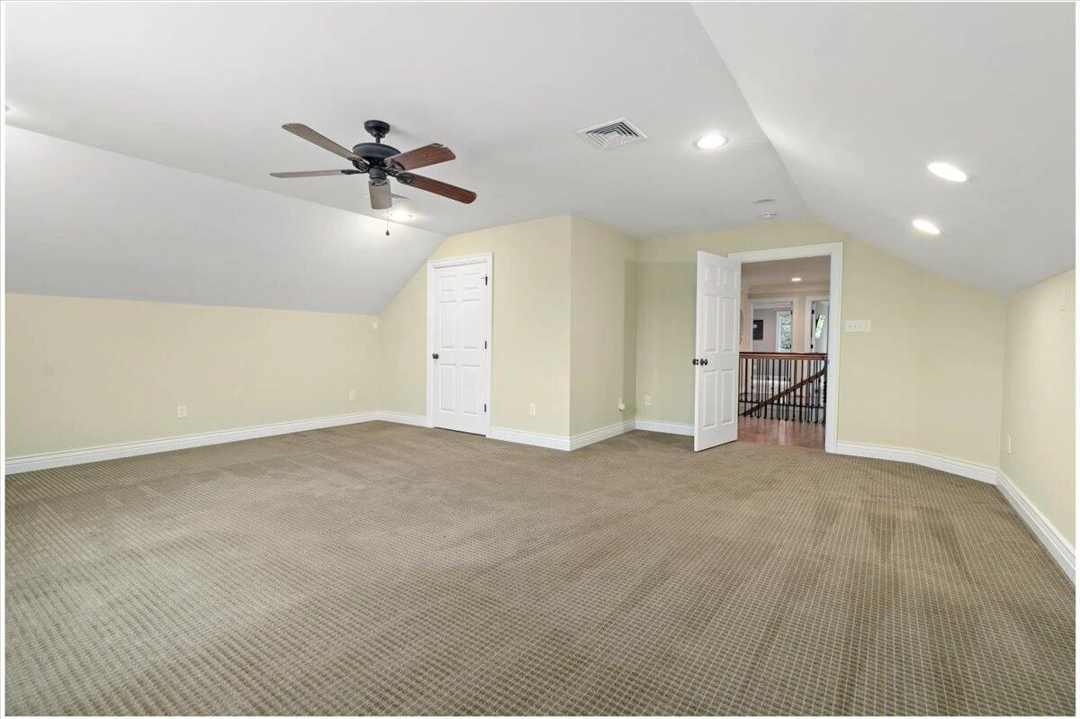 1100 Governors LN - Photo 69